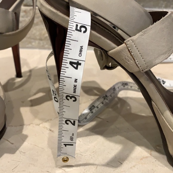 Vera Wang Lavender Brie Latte Beige Sandals - Picture 4 of 7